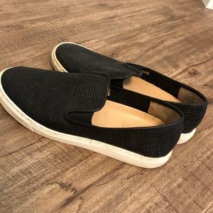 Women’s black low top dress shoes